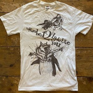 The number 12 looks like you band tee sz small